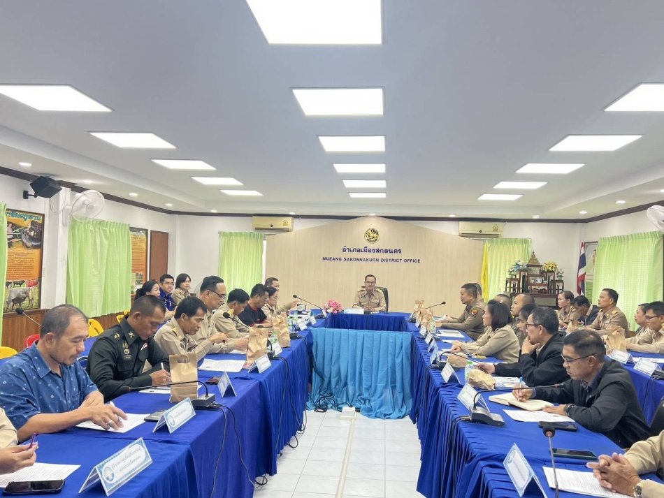 นายถนอม  สมผล  นายกเทศมนตรีตำบลงิ้วด่อน  มอบหมายให้พันตรีระเวียง  ฤทธิธรรม  รองนายกเทศมนตรีตำบลงิ้วด่อน ข้าร่วมประชุมประจำเดือนคณะกรรมการบริหารงานอำเภอแบบบูรณาการ (ก.บ.อ.) ประจำเดือน สิงหาคม 2569