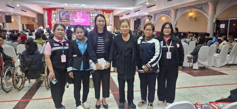ศูนย์บริการคนพิการเทศบาลตำบลงิ้วด่อน พาคนพิการตำบลงิ้วด่อนเข้าร่วมงานวันคนพิการจังหวัดสกลนคร