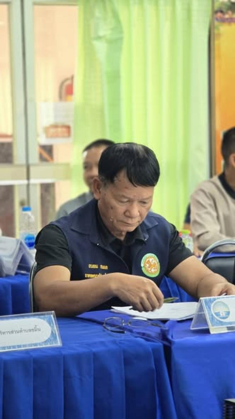 นายถนอม สมผล นายกเทศมนตรีตำบลงิ้วด่อนเข้าร่วมประชุมตามโครงการศูนย์รวมพลังรักศรัทธาแก้ไขปัญหายาเสพติดแบบบูรณาการ “Ouick Big Win “ 
