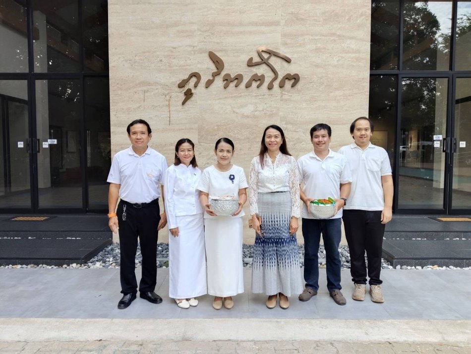 นายถนอม​ สมผล​ นายก​เทศมนตรี​ตำบลงิ้วด่อนมอบหมายให้​ นางพัฒนา  พุ่มพิบูณย์​  หัวหน้าสำนักปลัด พร้อมพนักงานเทศบาล เข้าร่วมพิธีทำบุญตักบาตรถวายพระกุศล​ งานฉลองพระชนมายุ​ 99​ พรรษา​ สมเด็จพระอริยวงศาคตญาณ​ สมเด็จพระสังฆราชสกลมหาสังฆปริณายก