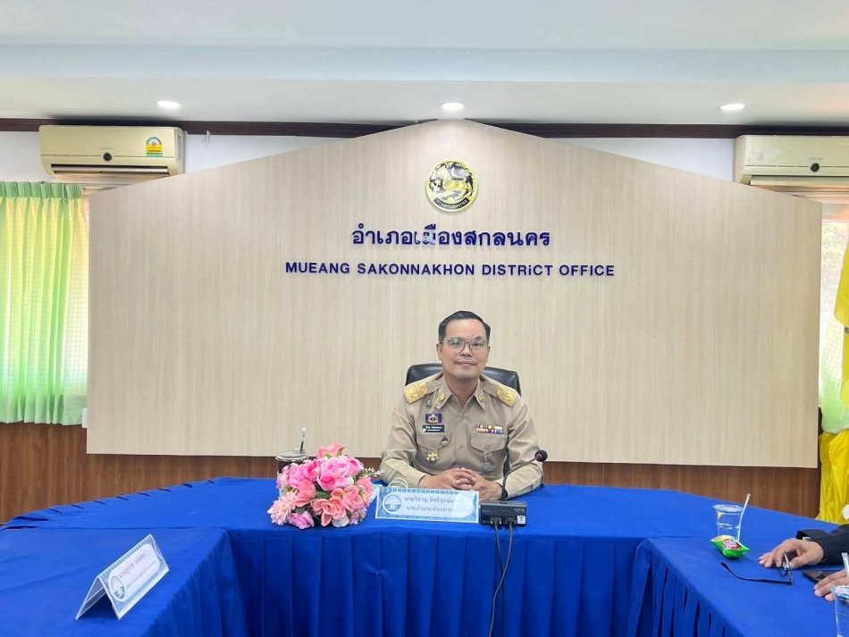 นายถนอม  สมผล  นายกเทศมนตรีตำบลงิ้วด่อน  มอบหมายให้พันตรีระเวียง  ฤทธิธรรม  รองนายกเทศมนตรีตำบลงิ้วด่อน เข้าร่วมประชุมประจำเดือนคณะกรรมการบริหารงานอำเภอแบบบูรณาการ (ก.บ.อ.) ประจำเดือน กรกฎาคม 2569